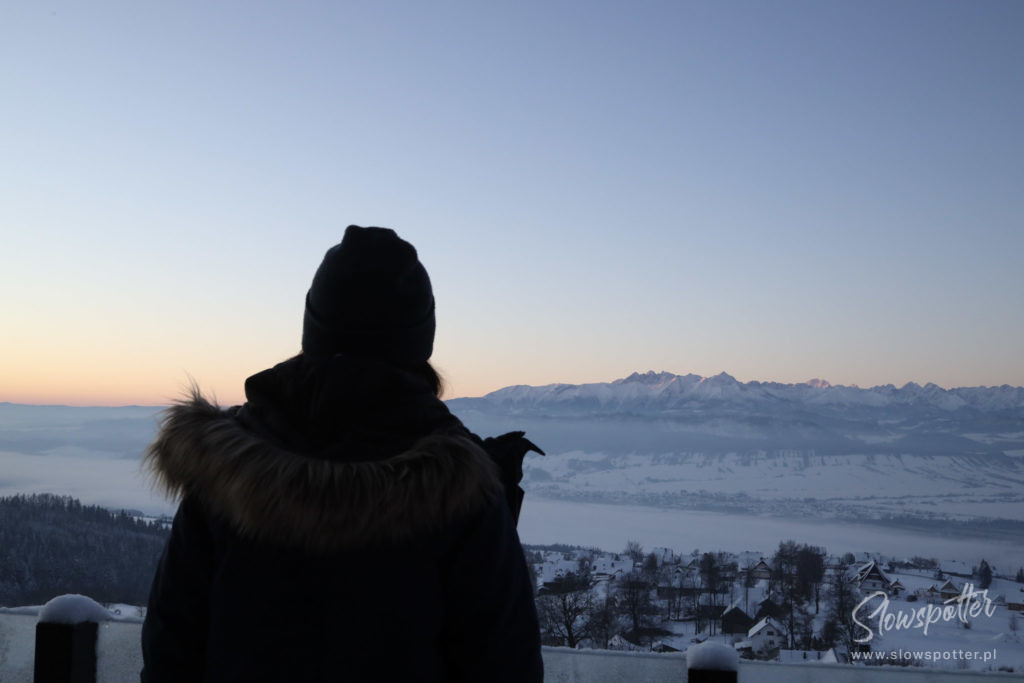Chatta Huba Zima Nad Czorsztynem Slowspotter Gorce widok na góry