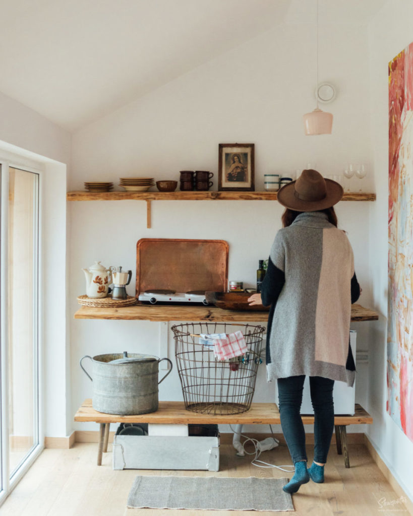 Dom na Wzgórzu Paproć Beskid Wyspowy wizyta Slowspotter wnętrza minimalizm